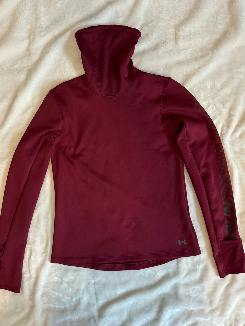 Under Armour Women’s Running Cold Weather Maroon Long-Sleeve Top